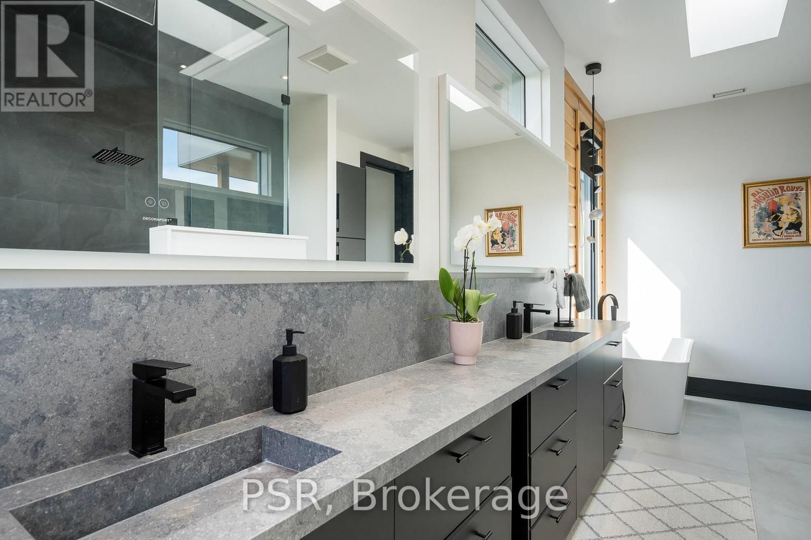 4 RAINTREE COURT Image 15