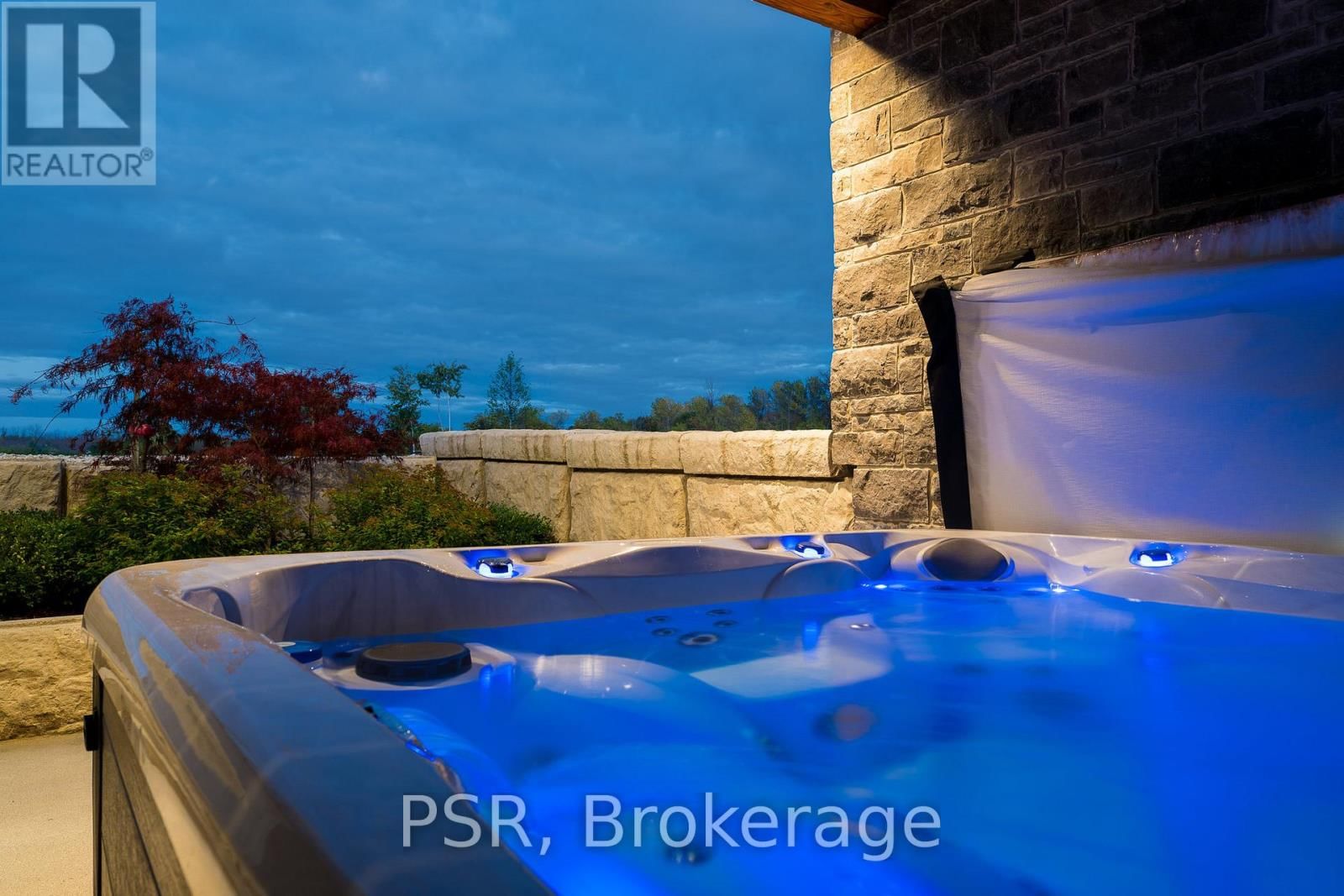 4 RAINTREE COURT Image 36