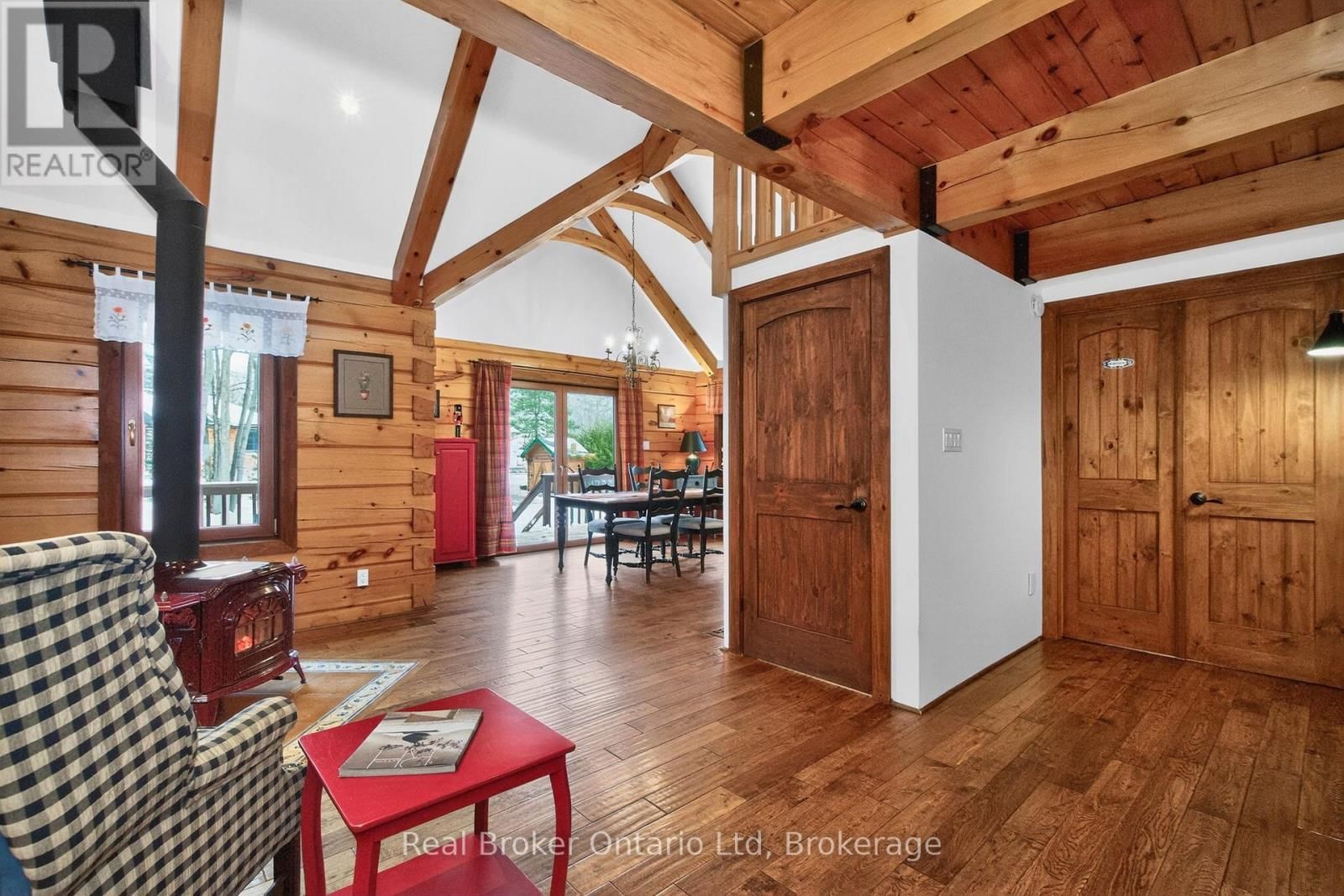 23 CROWN COURT Image 10