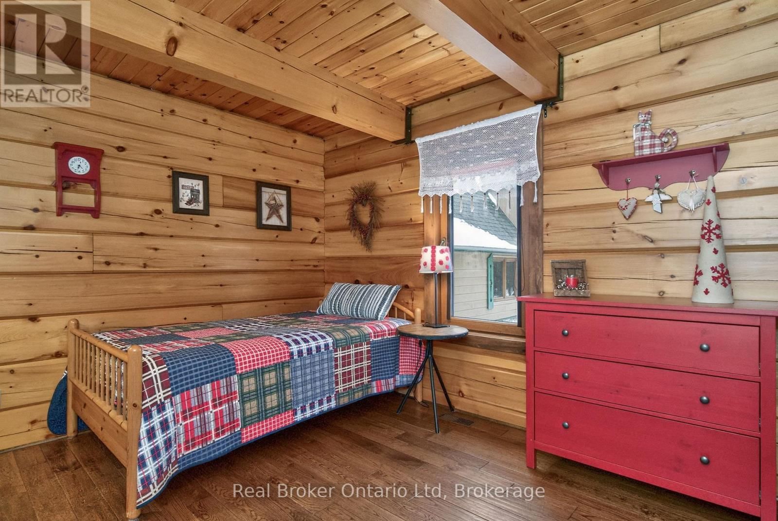 23 CROWN COURT Image 21