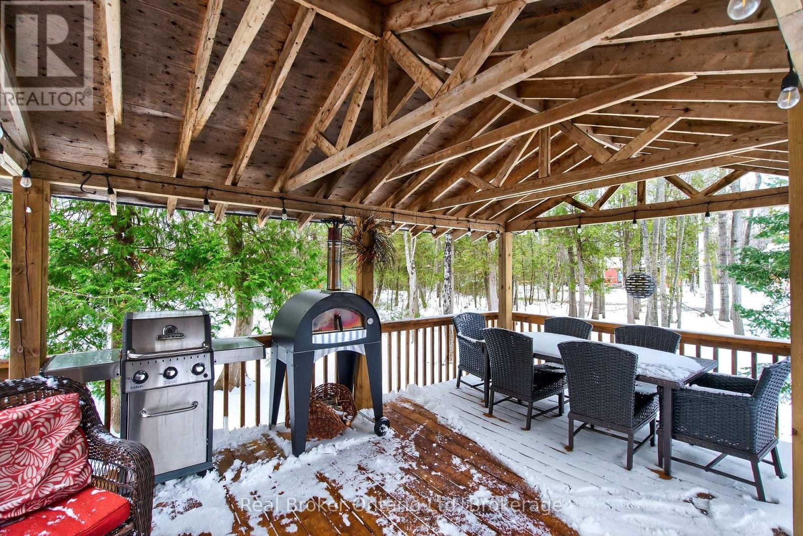 23 CROWN COURT Image 32