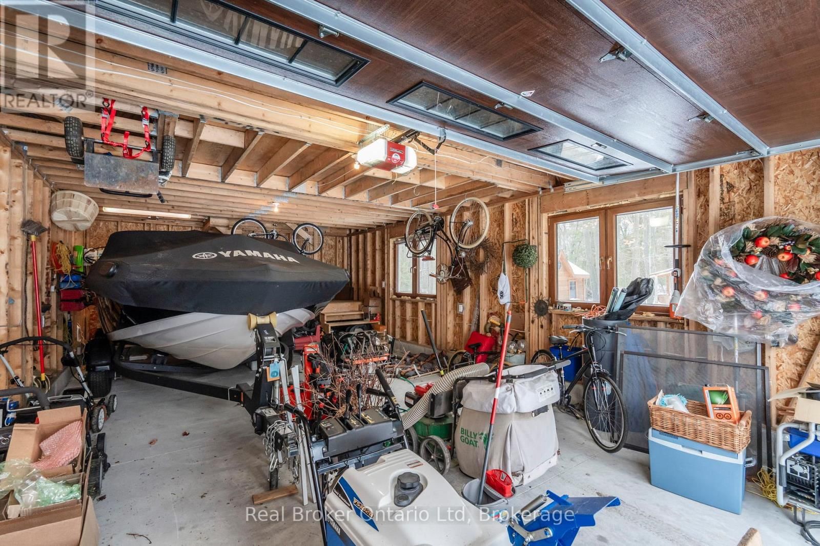 23 CROWN COURT Image 34