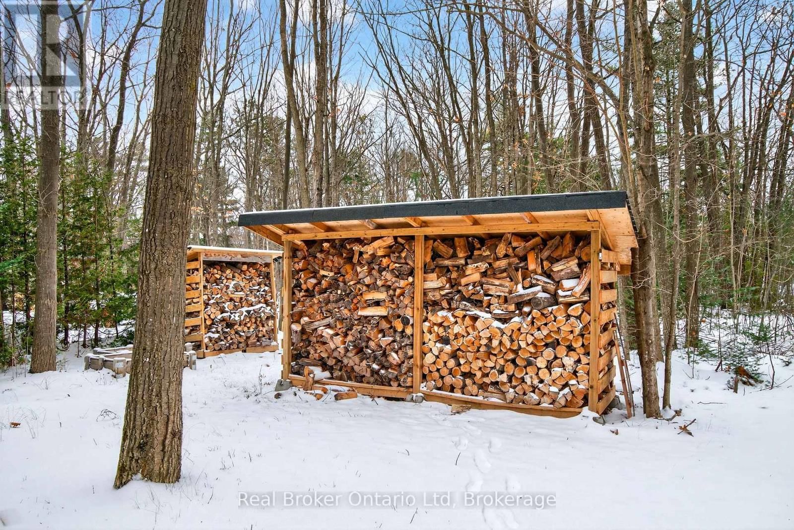 23 CROWN COURT Image 40