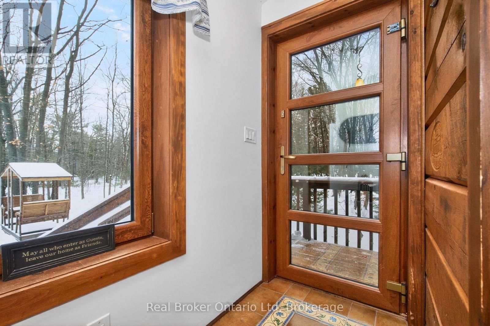 23 CROWN COURT Image 8