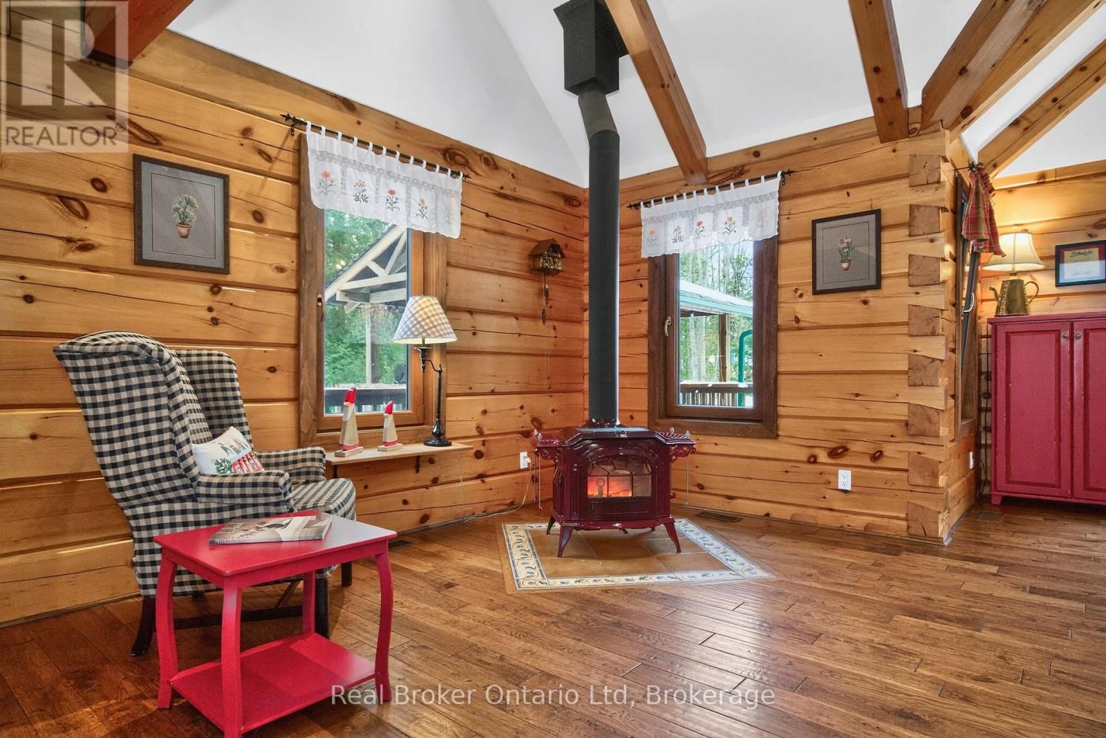 23 CROWN COURT Image 9