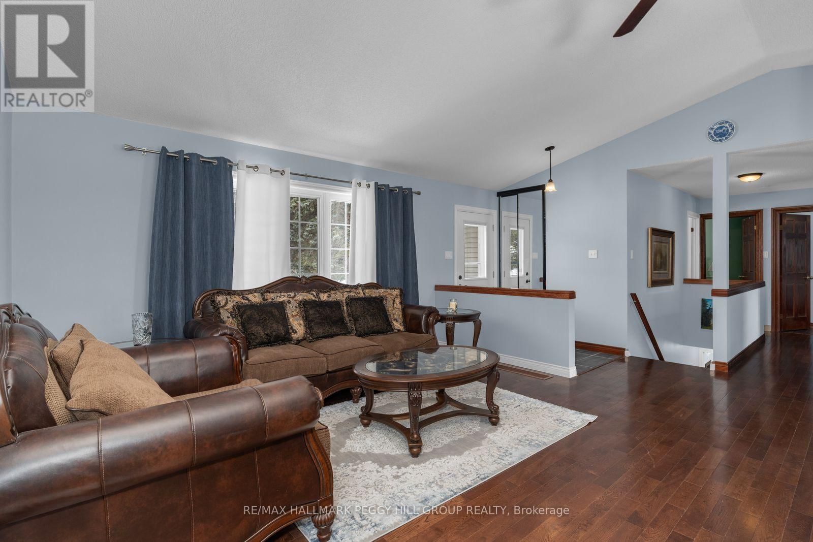 11 HICKORY LANE Image 6