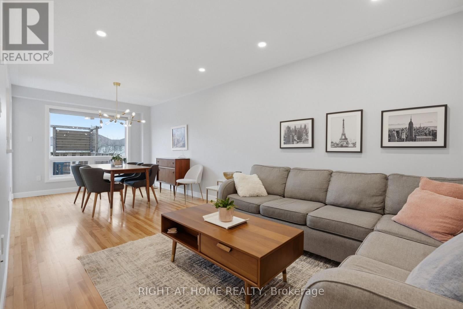 22 SUNSET PLACE Image 12