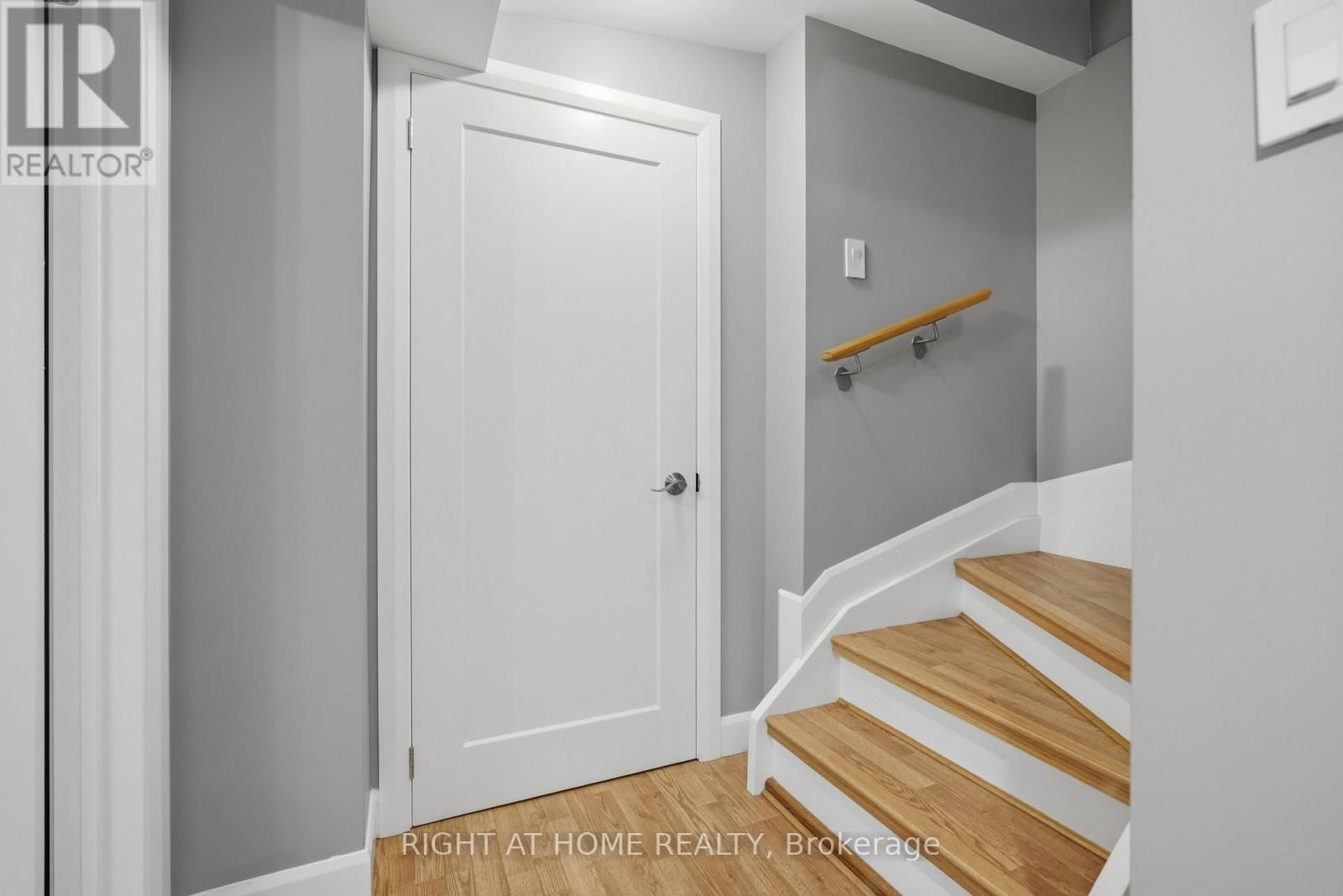 22 SUNSET PLACE Image 17