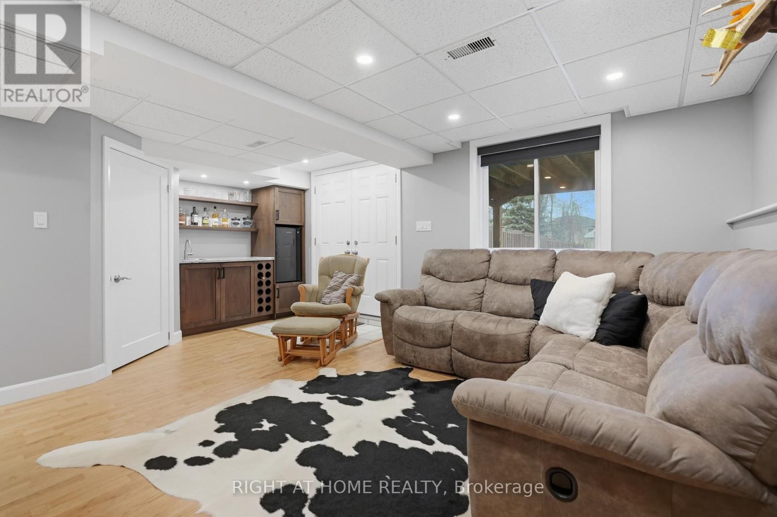 22 SUNSET PLACE Image 20