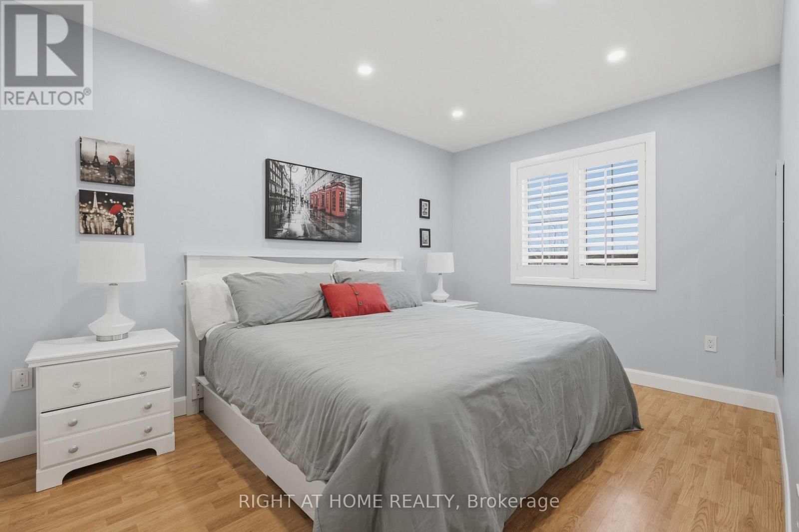 22 SUNSET PLACE Image 30