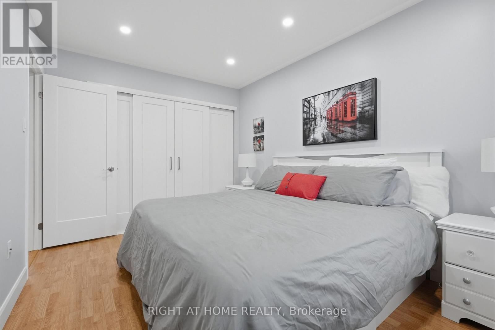 22 SUNSET PLACE Image 31