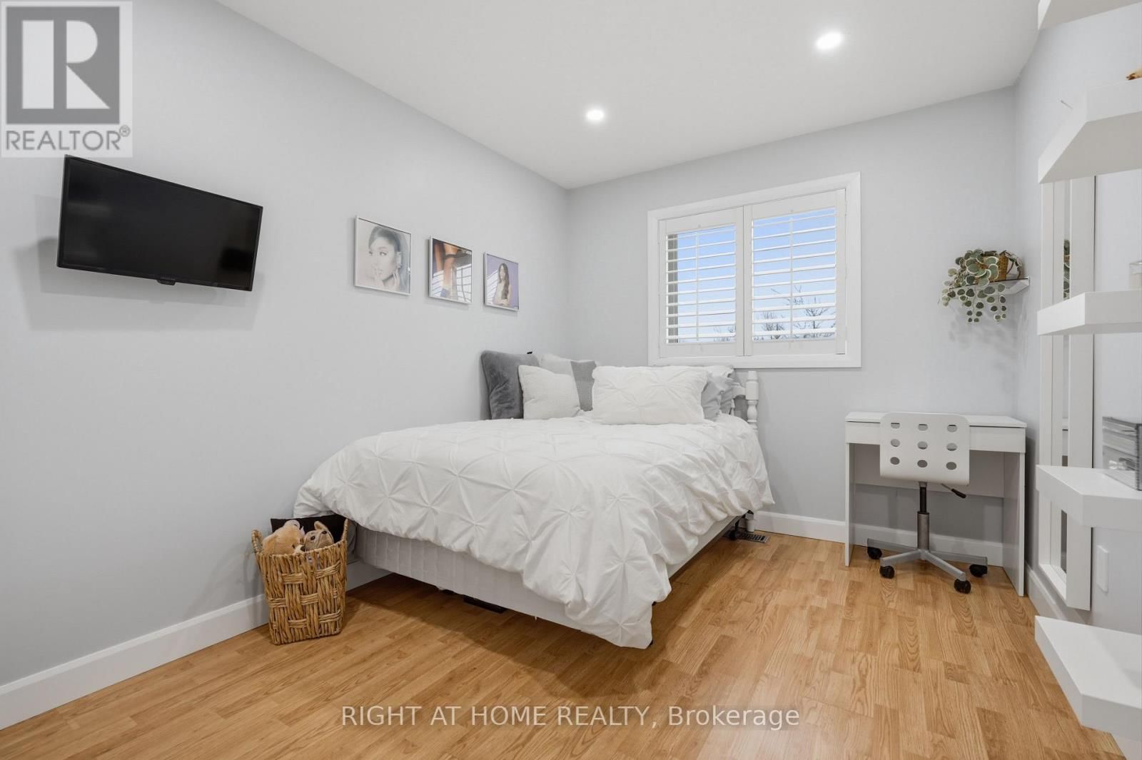 22 SUNSET PLACE Image 33