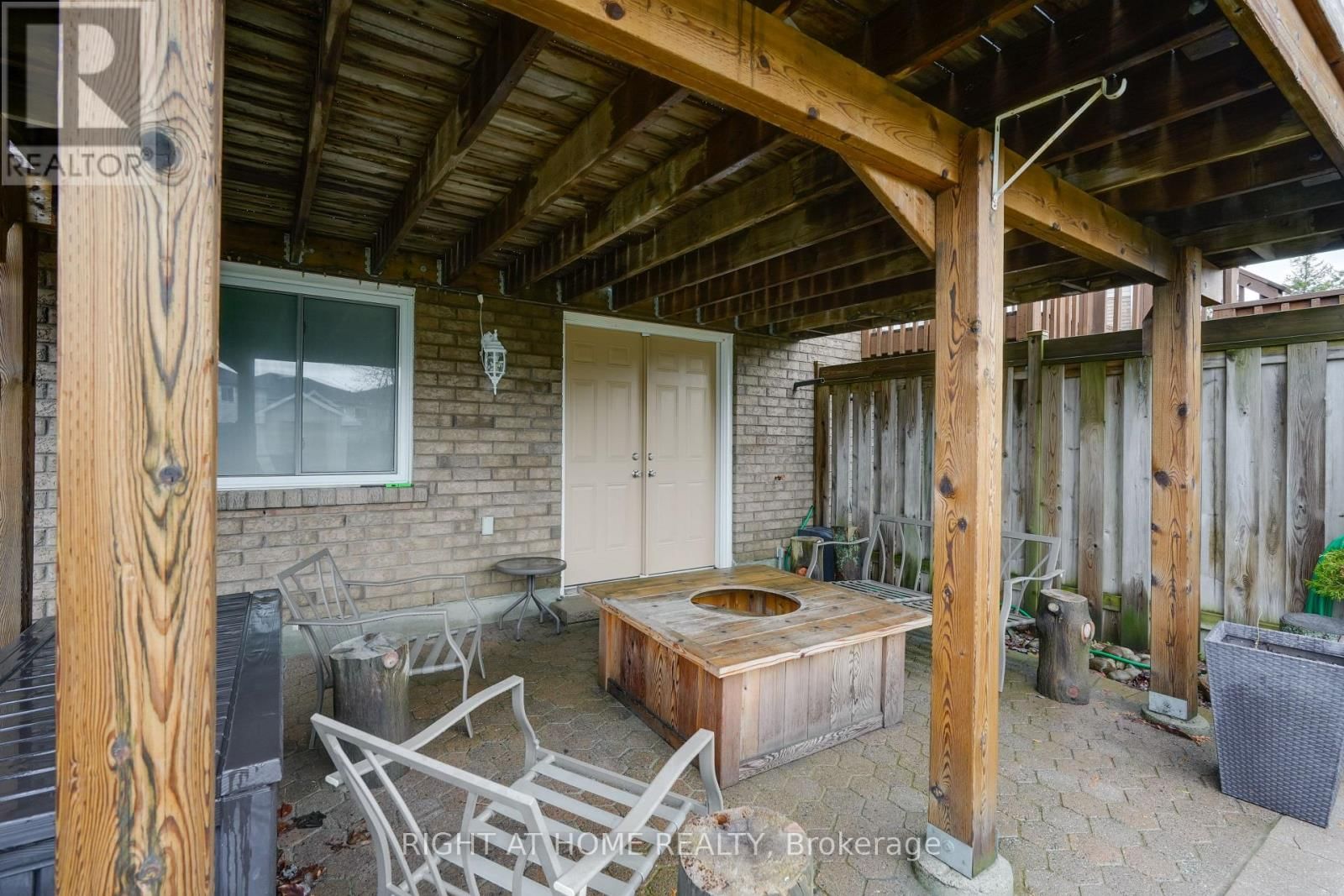 22 SUNSET PLACE Image 40