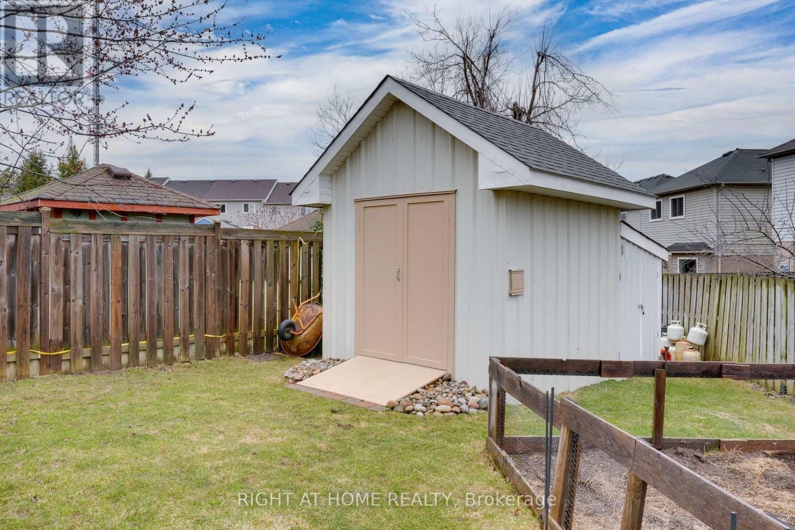 22 SUNSET PLACE Image 46