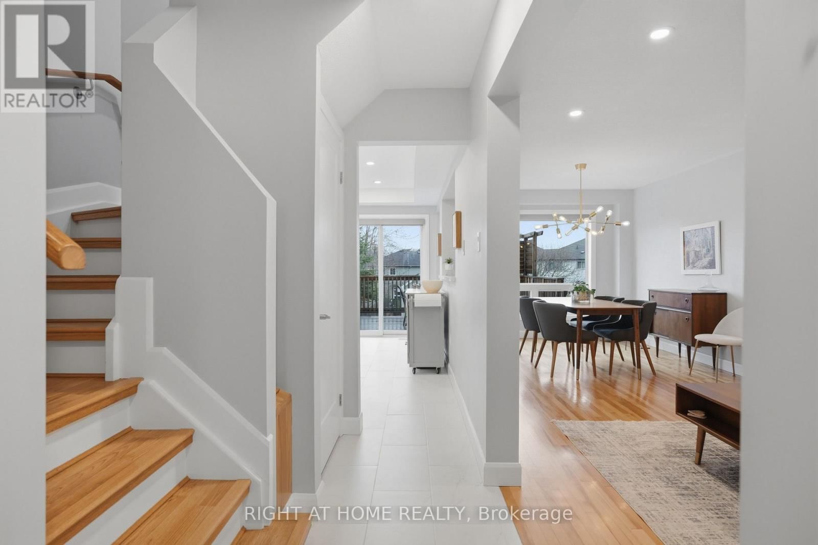 22 SUNSET PLACE Image 7