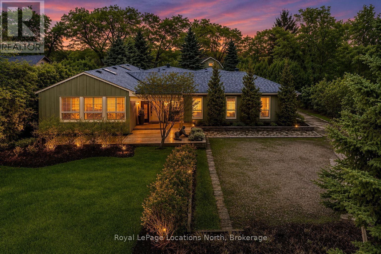 795853 GREY 19 ROAD Image 1