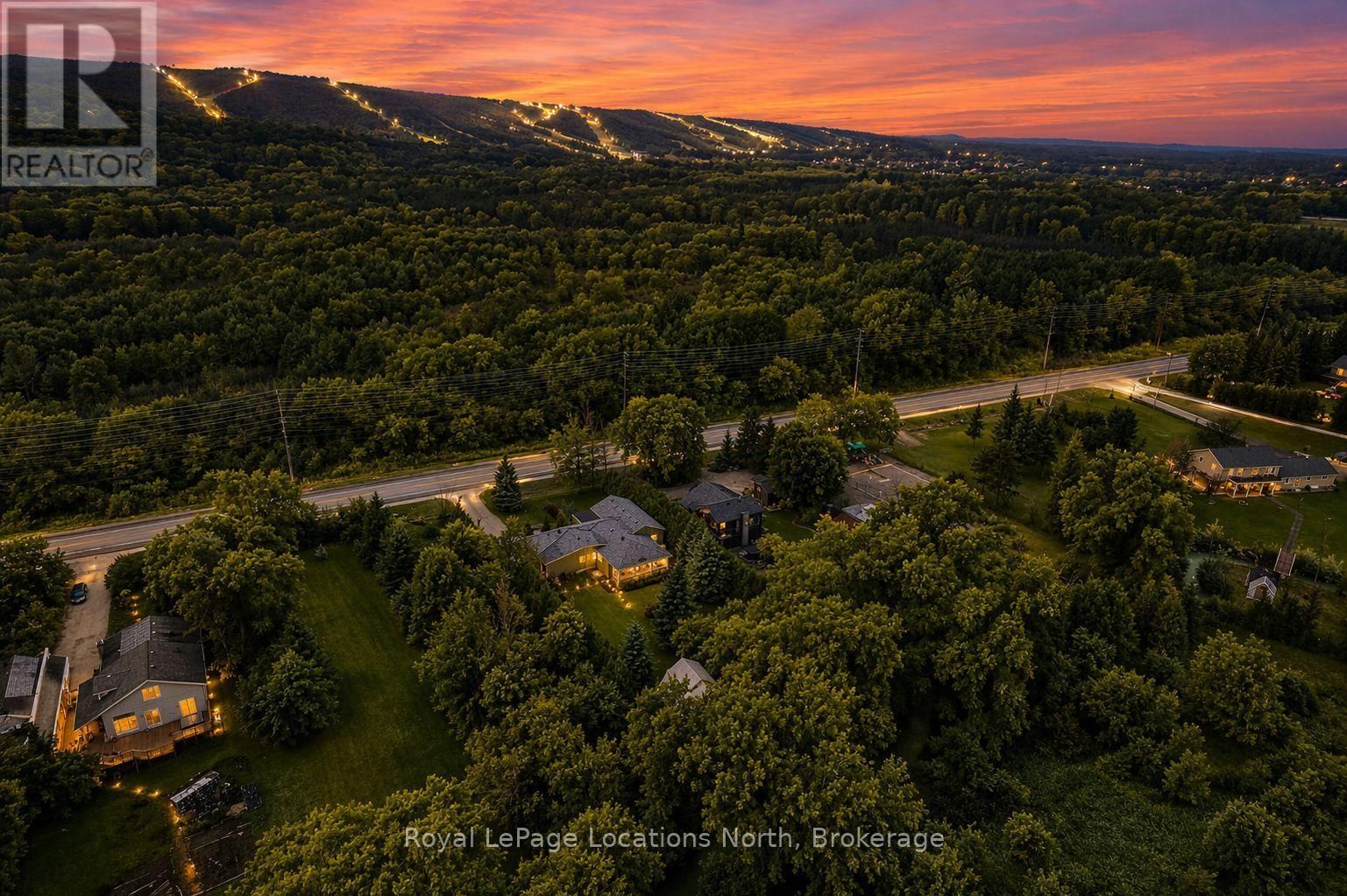 795853 GREY 19 ROAD Image 2