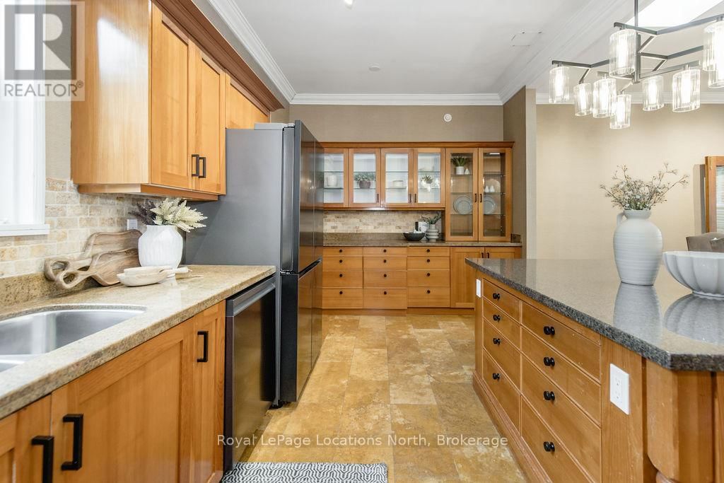 795853 GREY 19 ROAD Image 22