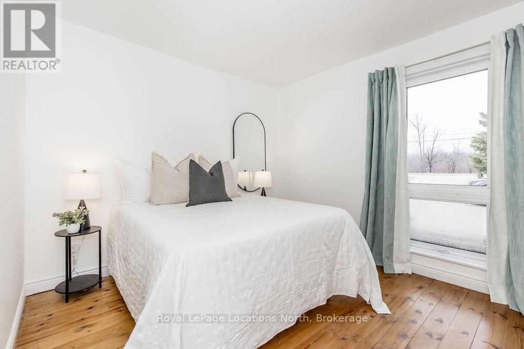 795853 GREY 19 ROAD Image 32