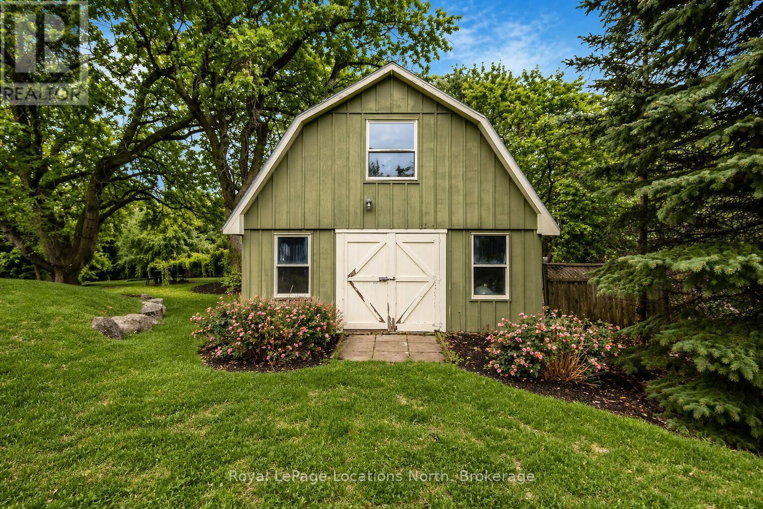 795853 GREY 19 ROAD Image 39