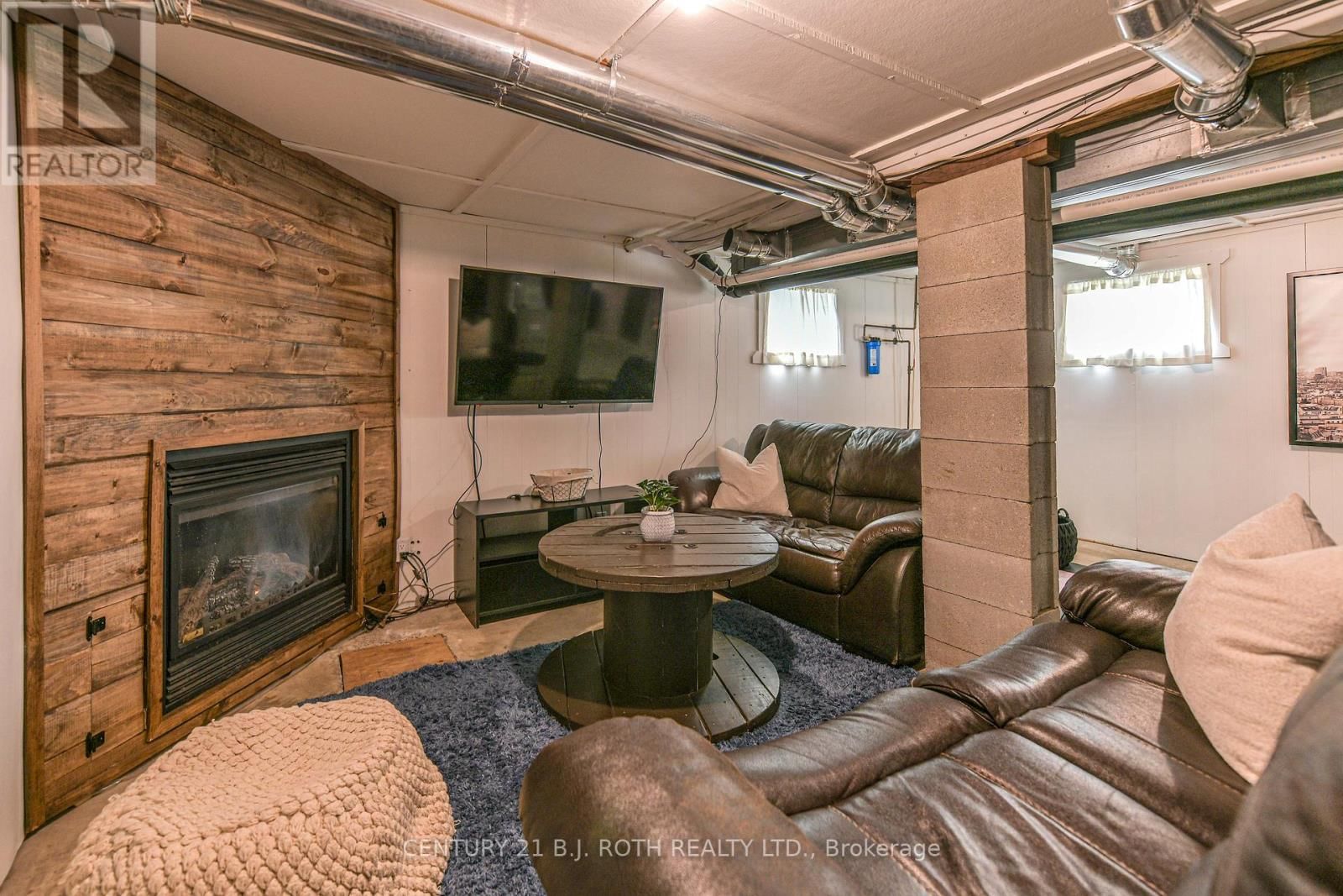 39 ASH STREET Image 25