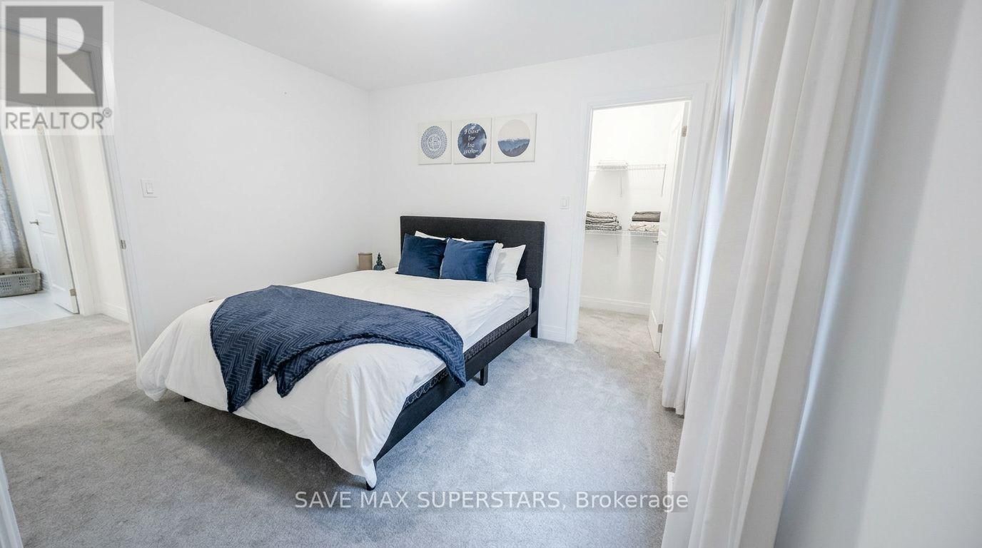 20 PADDINGTON GROVE Image 24