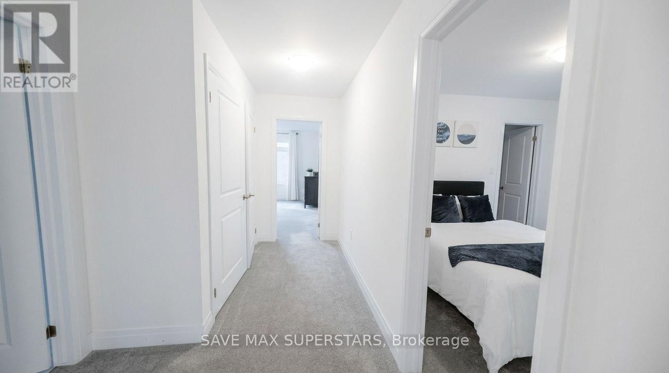 20 PADDINGTON GROVE Image 38