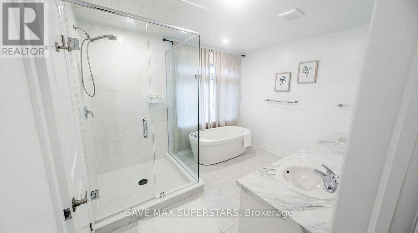 20 PADDINGTON GROVE Image 44