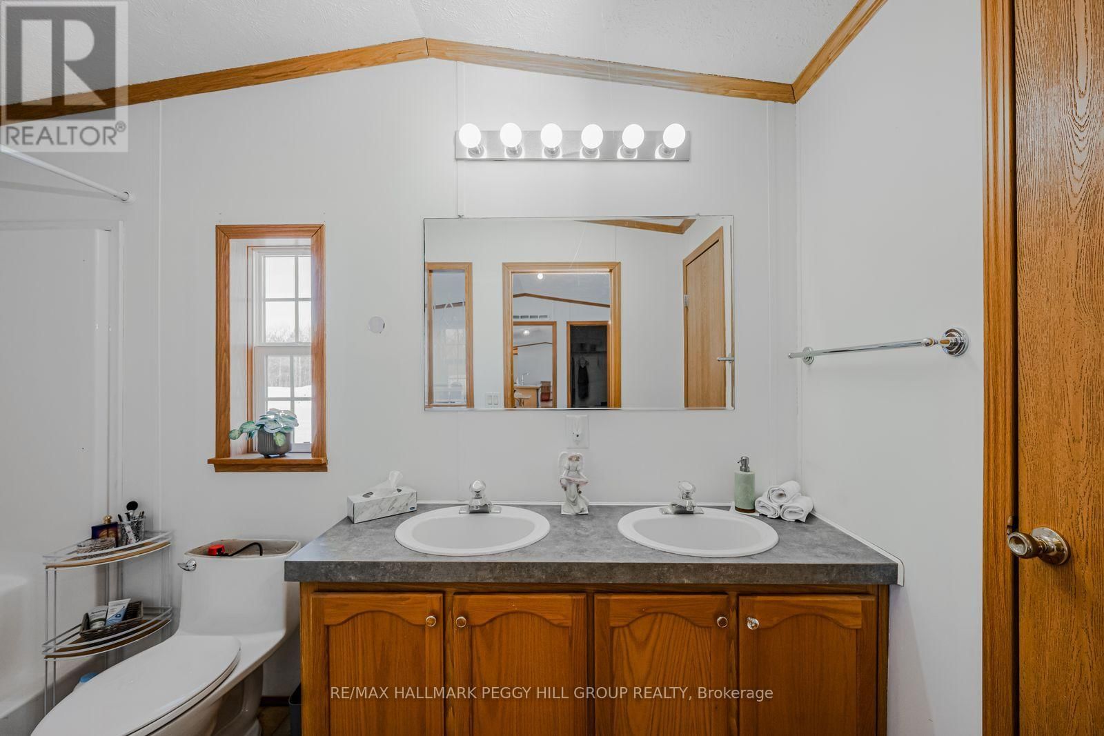 4105 HAINES STREET Image 9