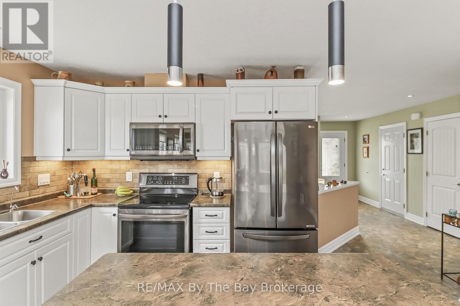 122 NEW YORK AVENUE Image 9