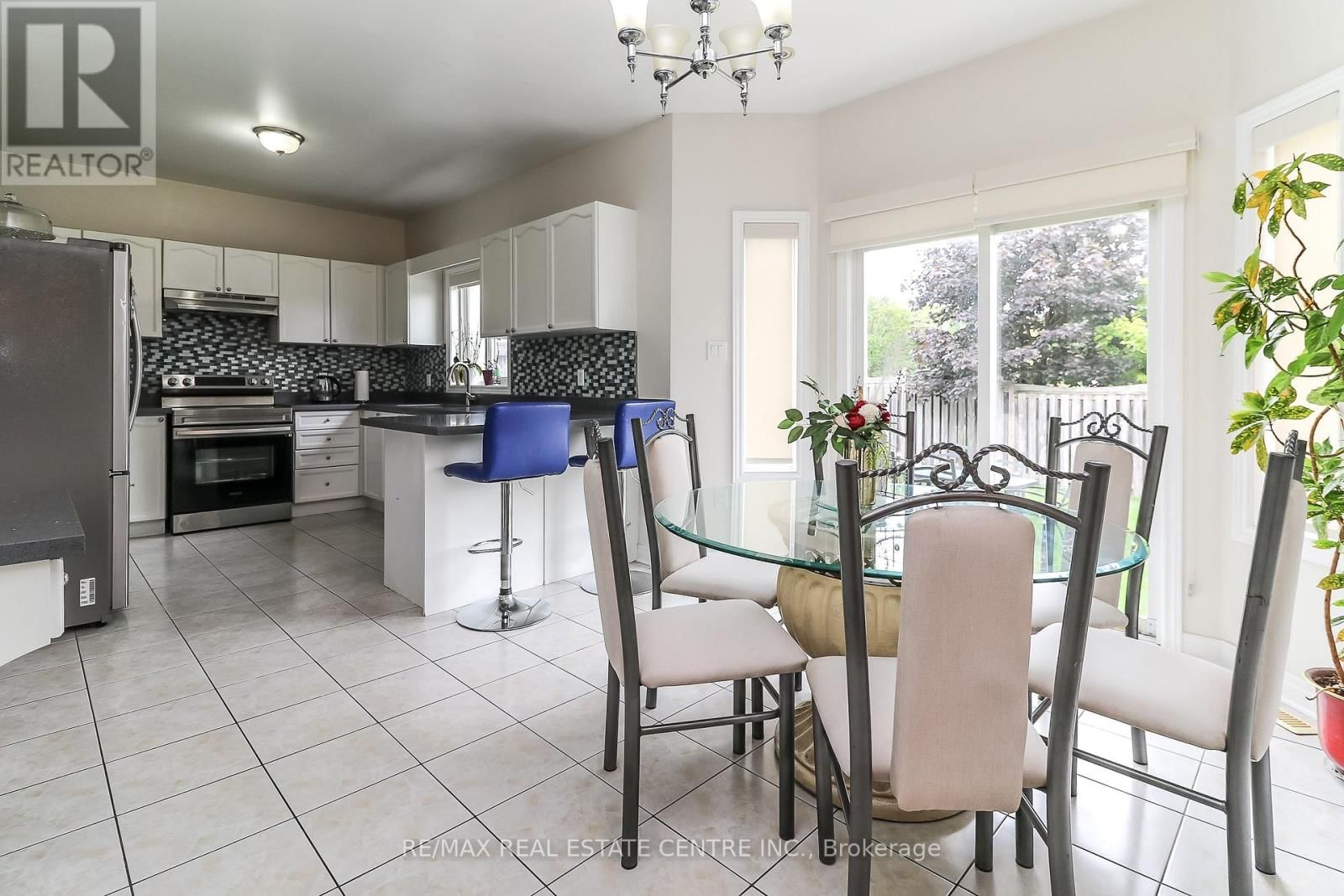 1 SANDRINGHAM DRIVE Image 15