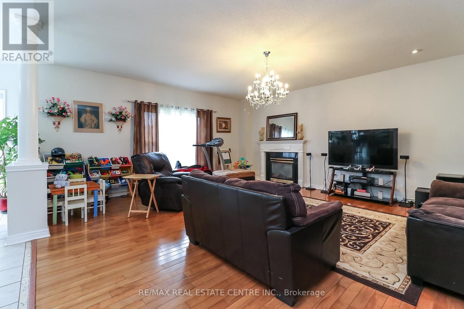 1 SANDRINGHAM DRIVE Image 17