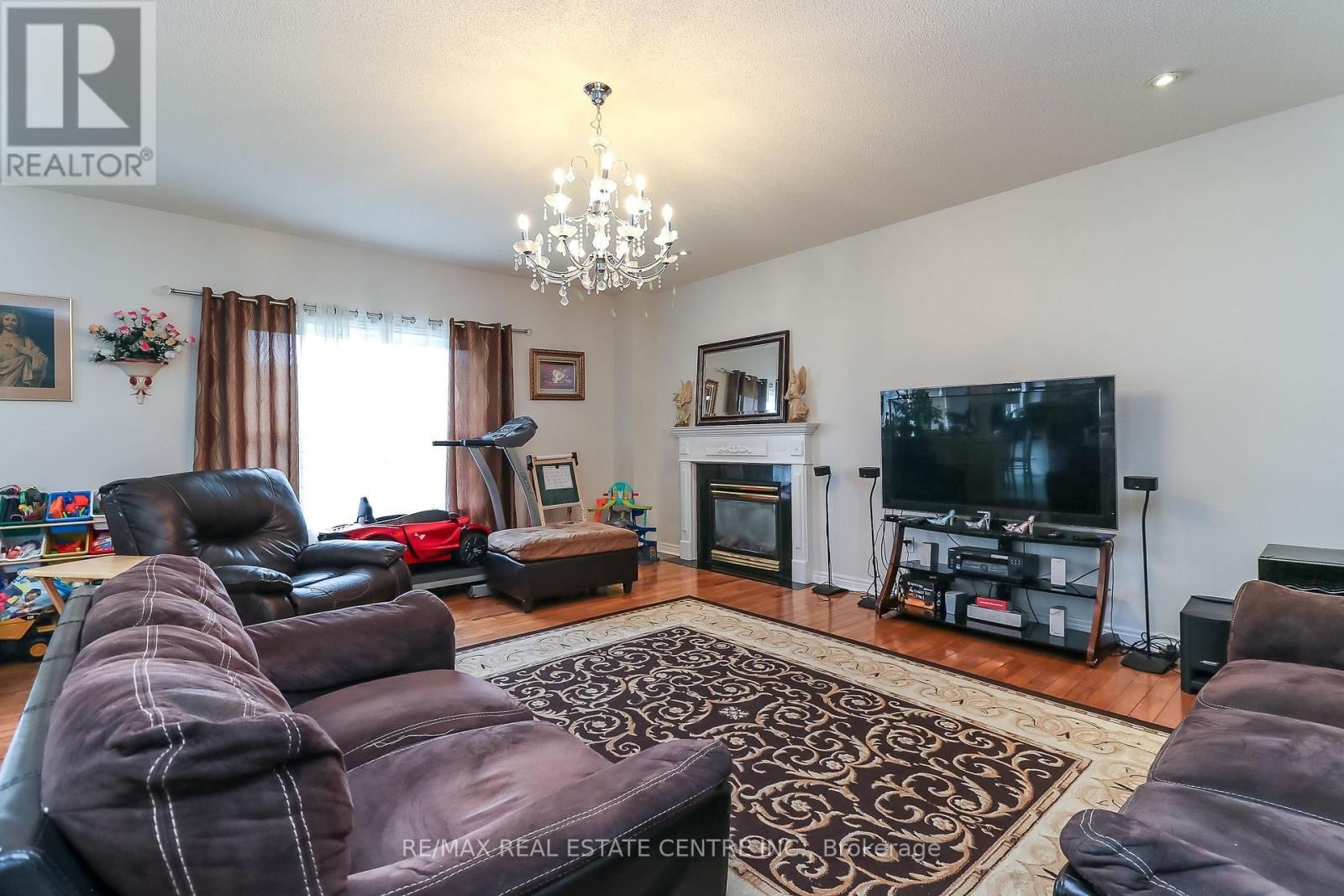 1 SANDRINGHAM DRIVE Image 20