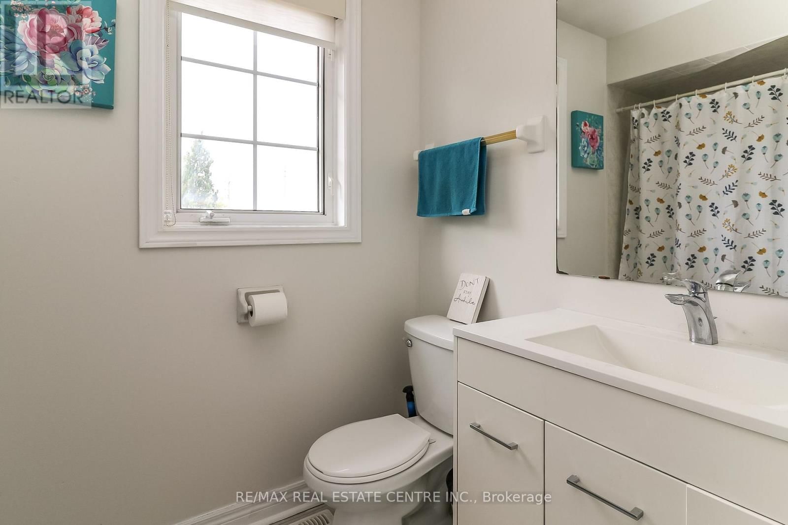 1 SANDRINGHAM DRIVE Image 32