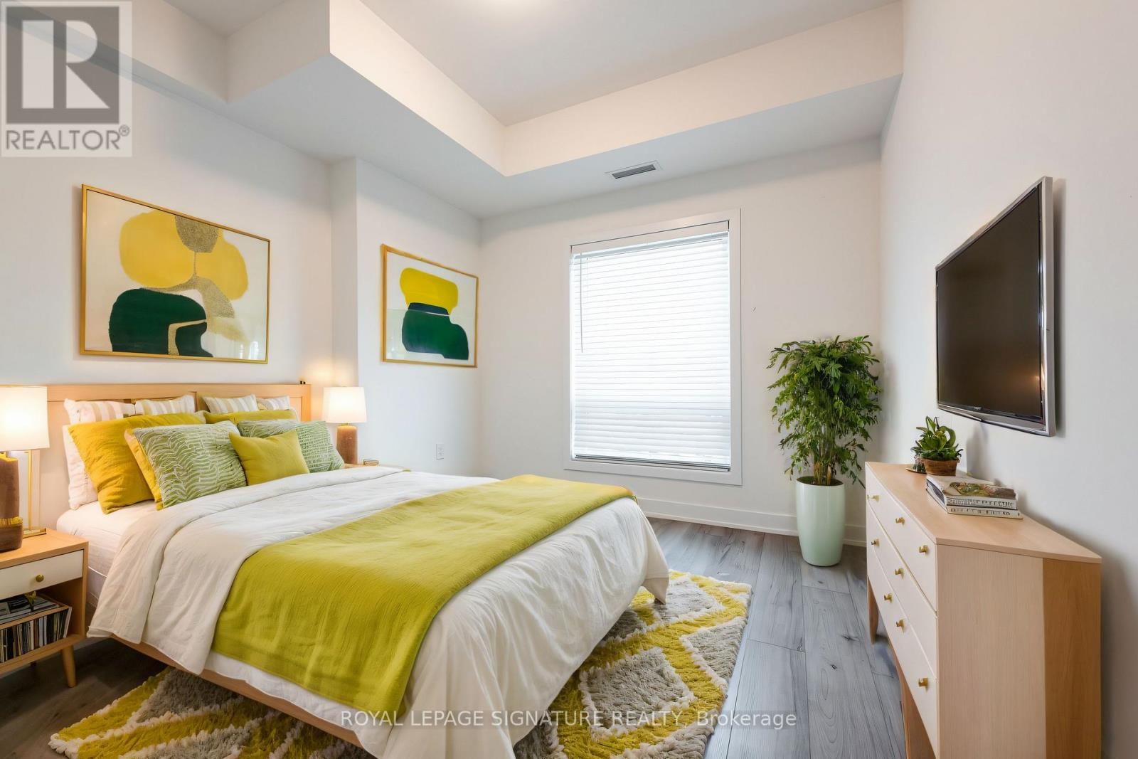 306 - 8 CULINARY LANE Image 11