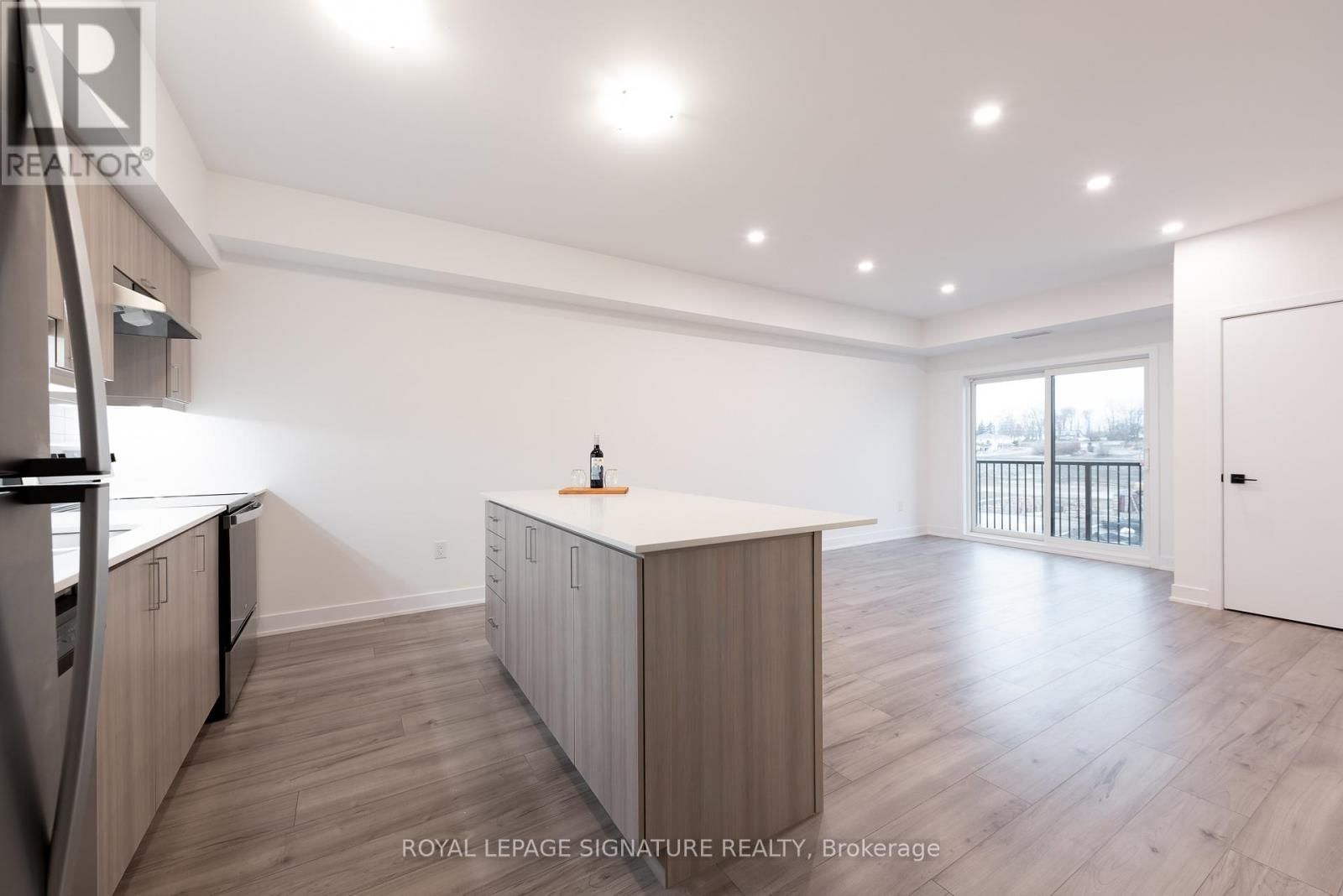 306 - 8 CULINARY LANE Image 5