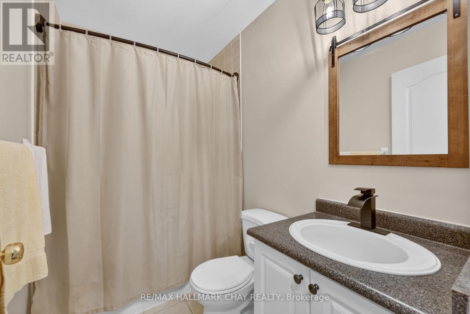 3198 BASS LAKE SIDEROAD EAST Image 24