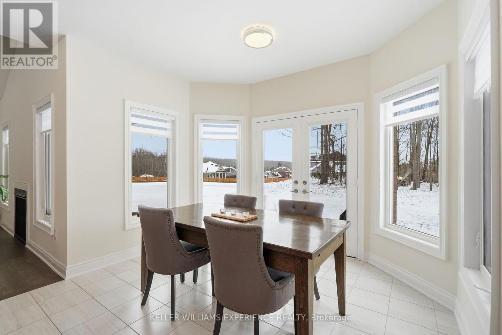 4 FOREST HEIGHTS COURT Image 17