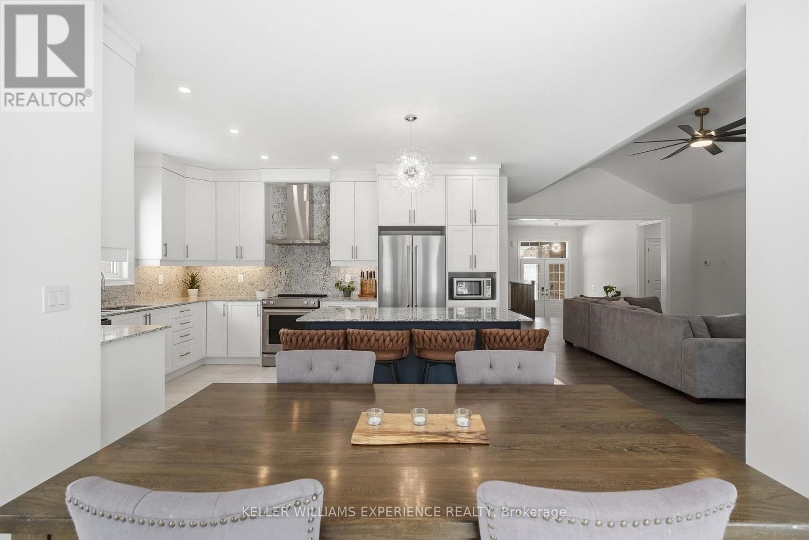 4 FOREST HEIGHTS COURT Image 18