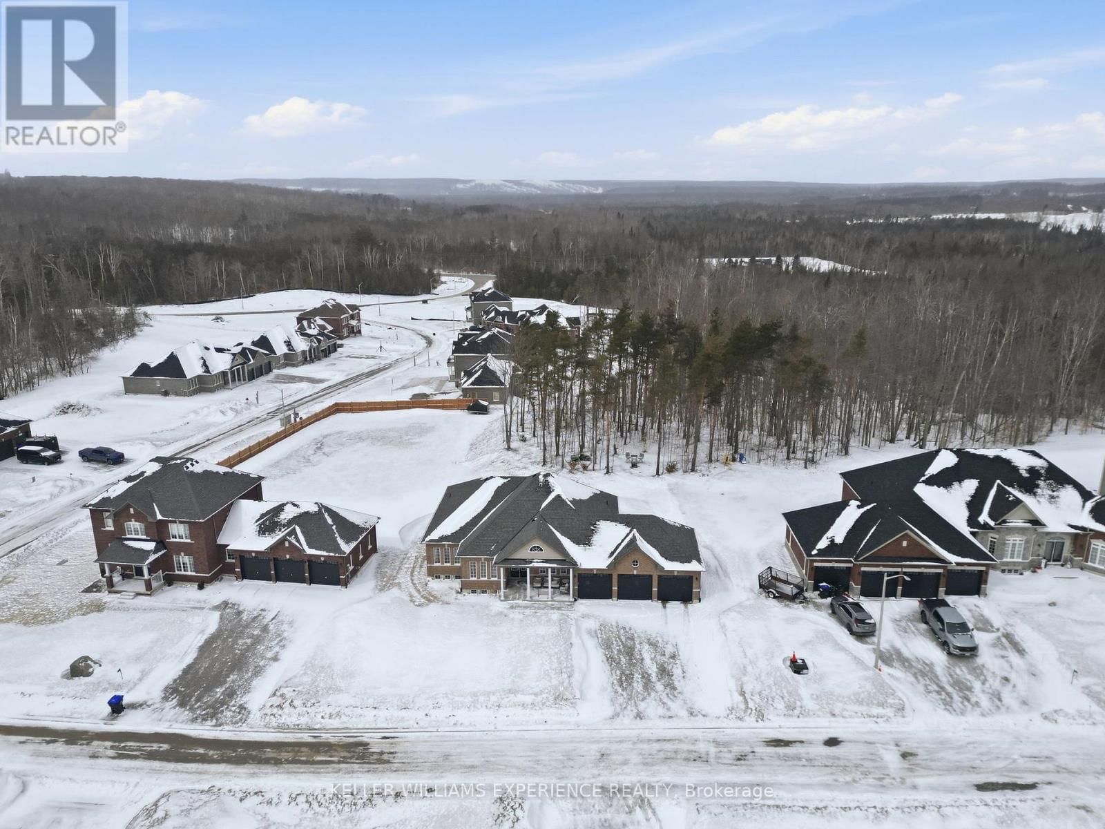 4 FOREST HEIGHTS COURT Image 2