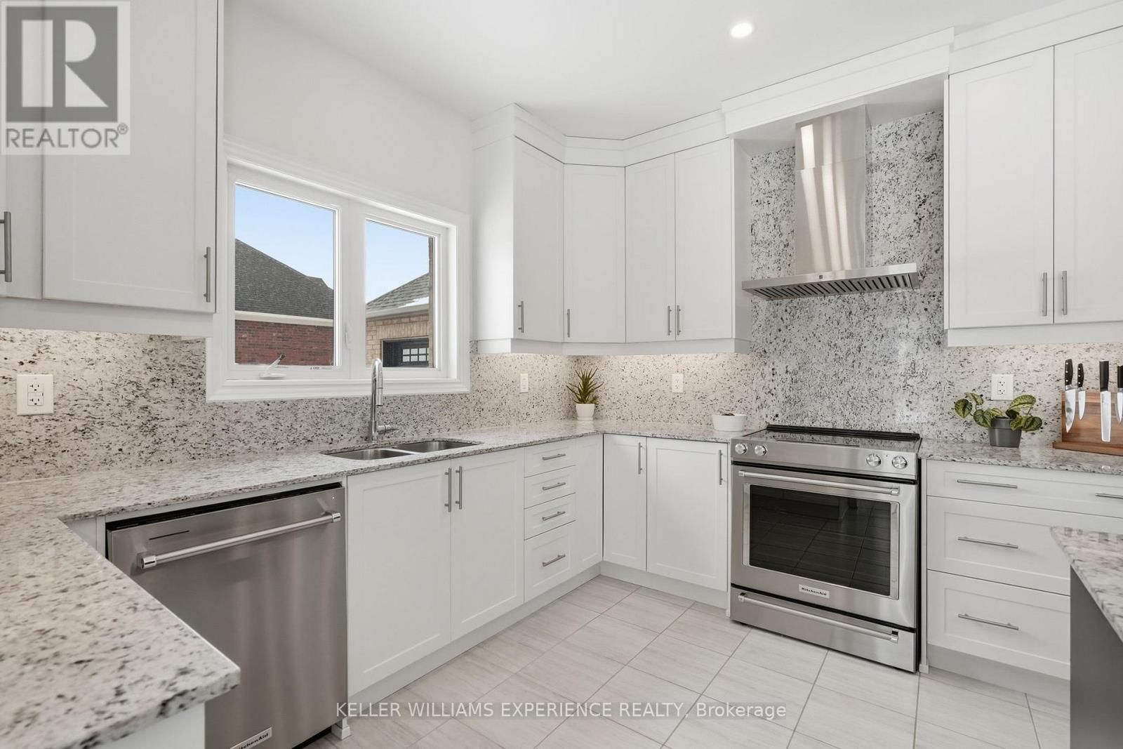 4 FOREST HEIGHTS COURT Image 20