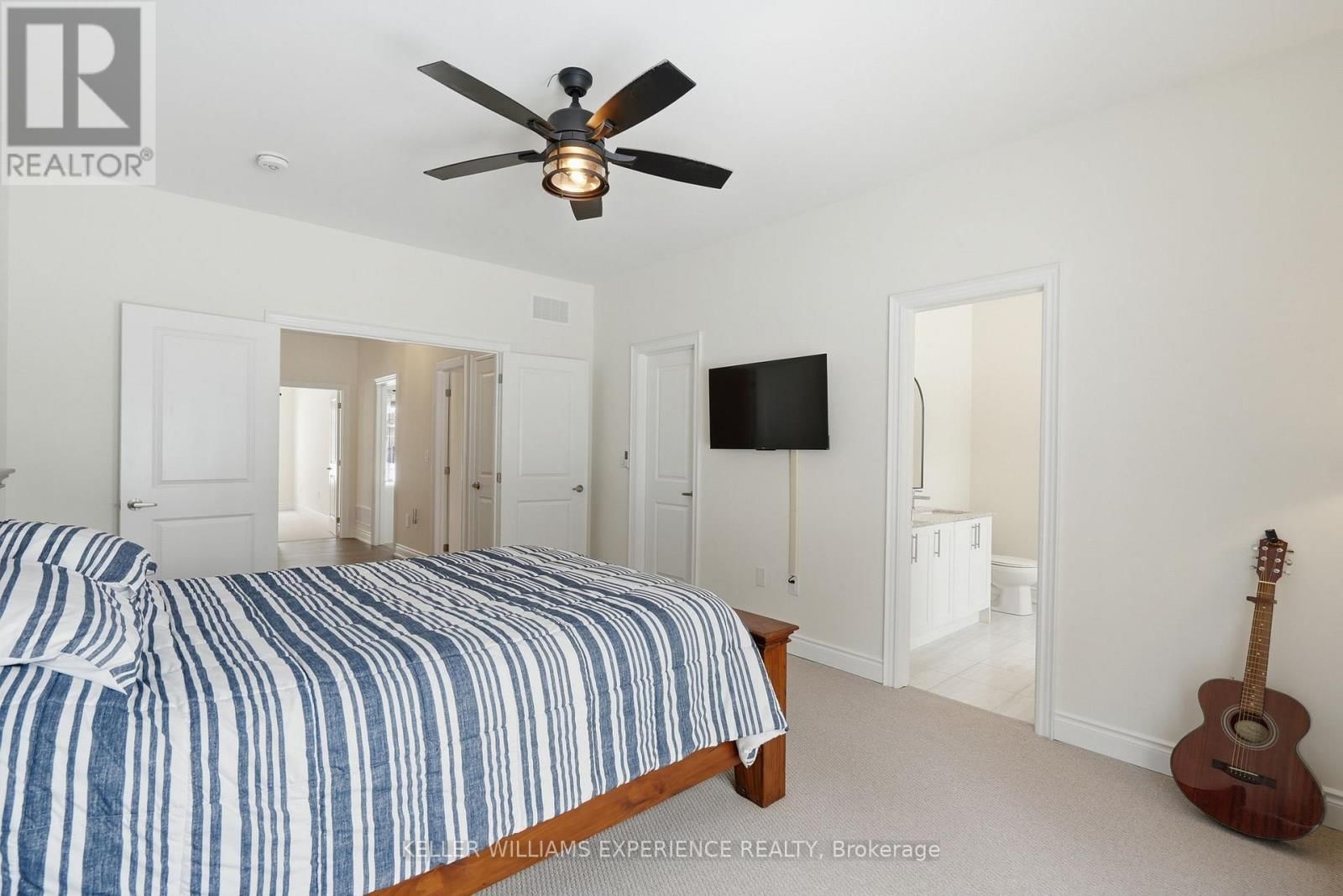 4 FOREST HEIGHTS COURT Image 32