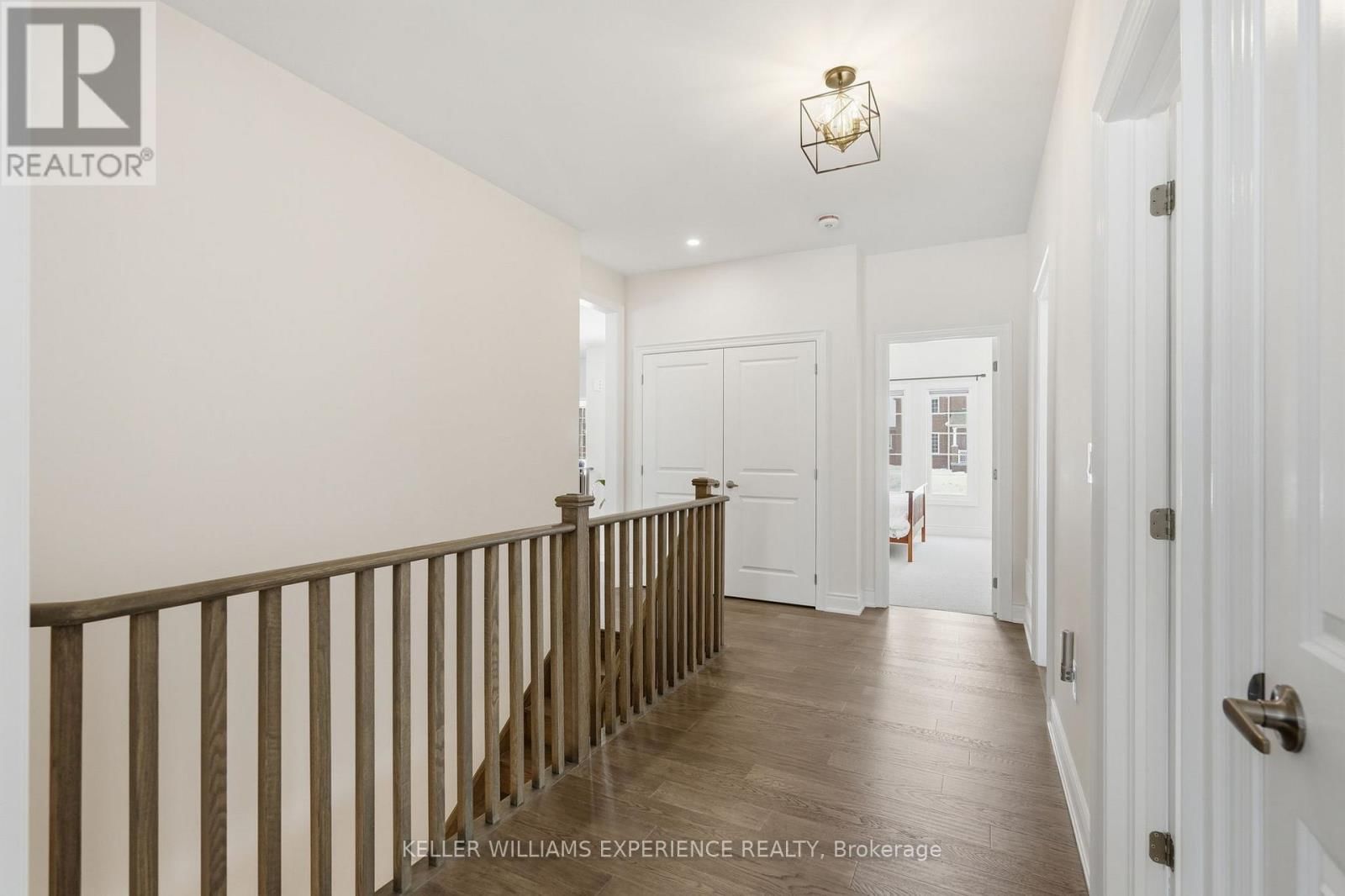 4 FOREST HEIGHTS COURT Image 35