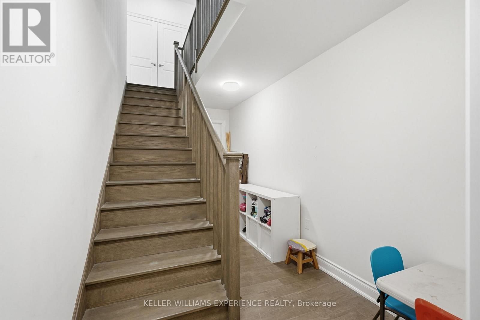 4 FOREST HEIGHTS COURT Image 36