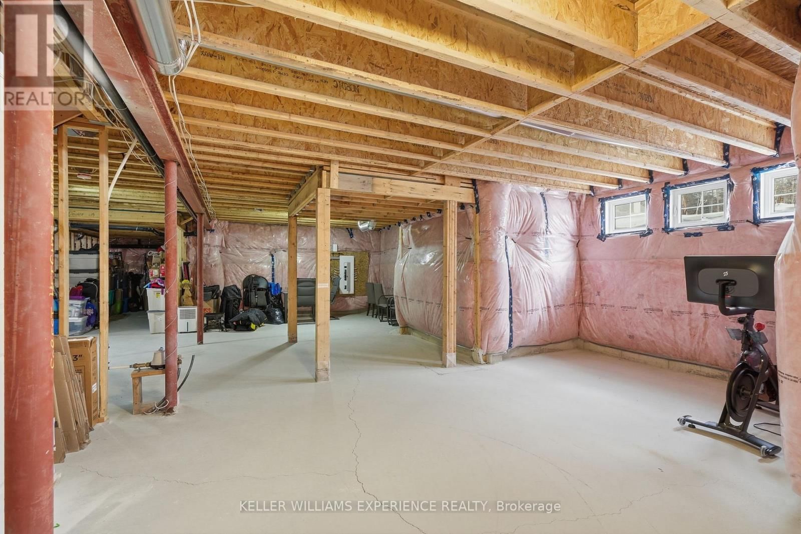 4 FOREST HEIGHTS COURT Image 37