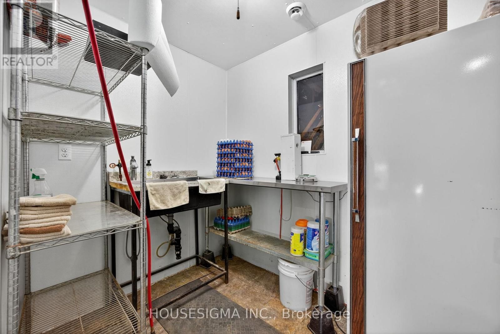 1617 42 COUNTY ROAD Image 32