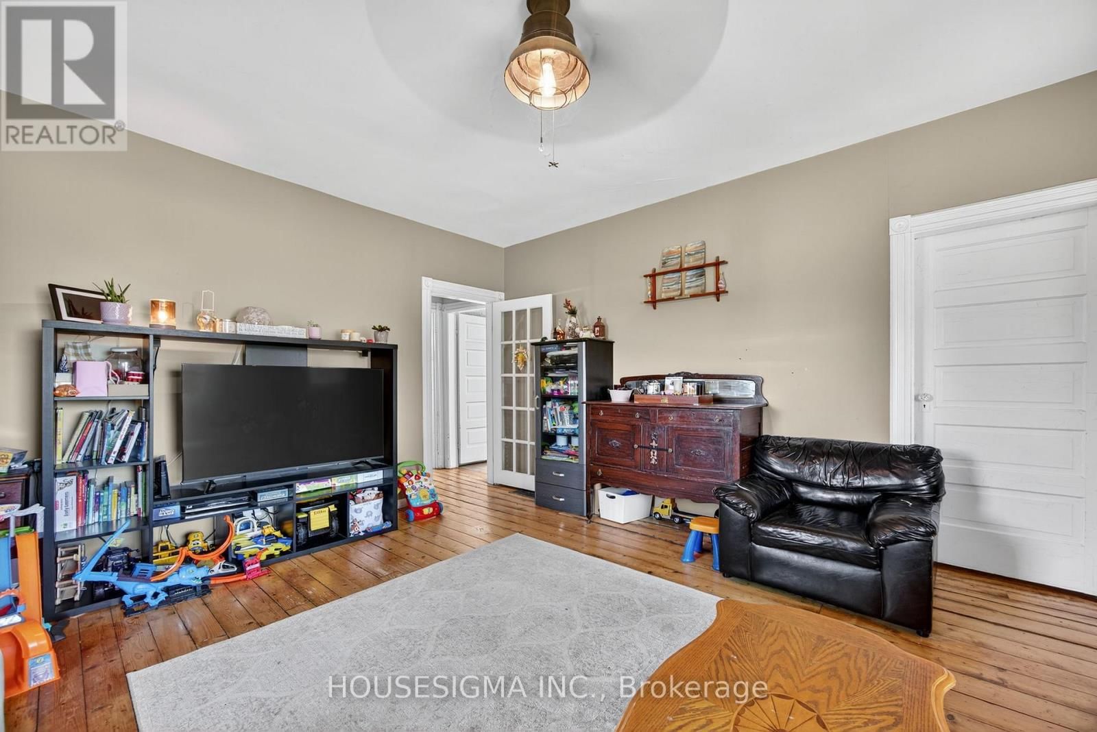 1617 42 COUNTY ROAD Image 7