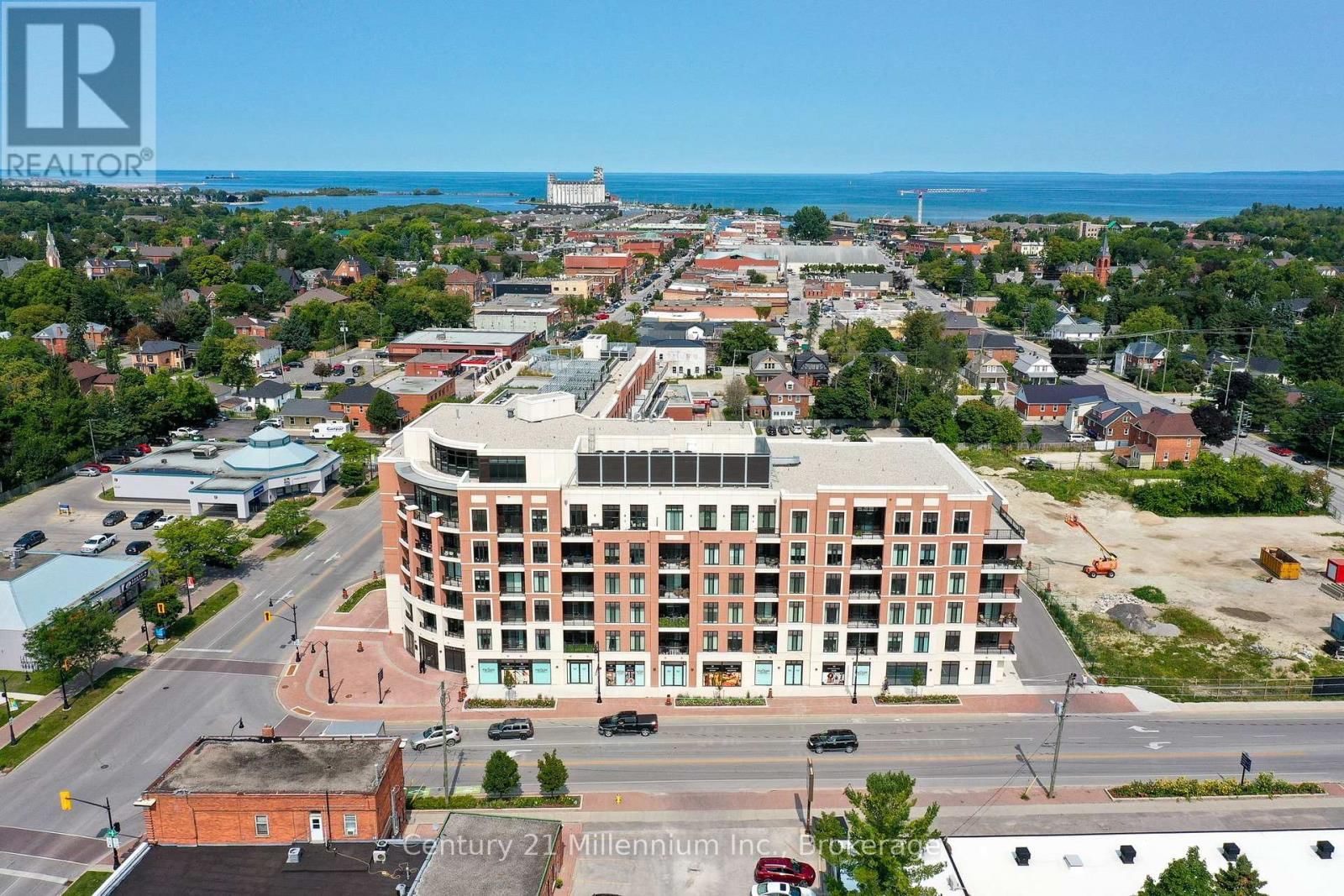 410 - 1 HUME STREET Image 2