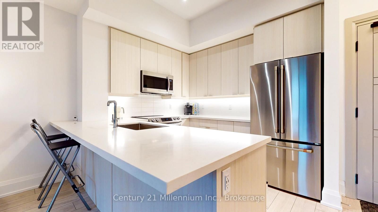 410 - 1 HUME STREET Image 34