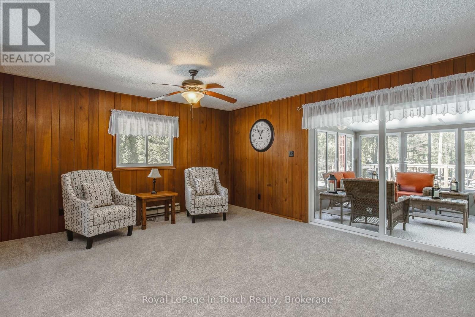 36 CARD AVENUE Image 20